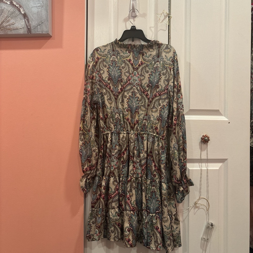 🌿 Paisley Tiered Boho Mini Dress – Long Sleeve 🌿 - Picture 3 of 3